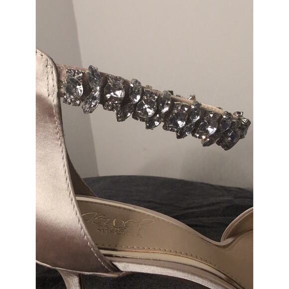 Badgley Mischka Jewel Lorraine blush rhinestone strap kitten heels - Picture 10 of 10